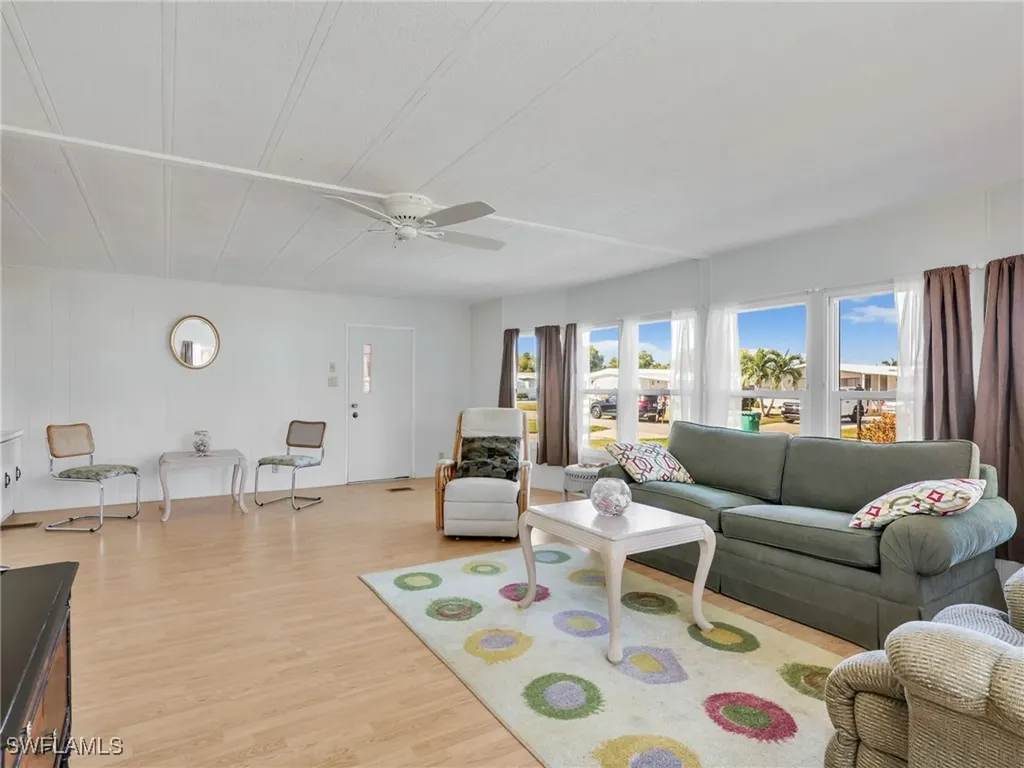 230 Matecumbe Lane Naples FL 34114