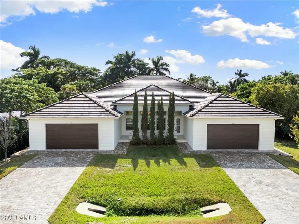 1086 Michigan Avenue Naples FL 34103
