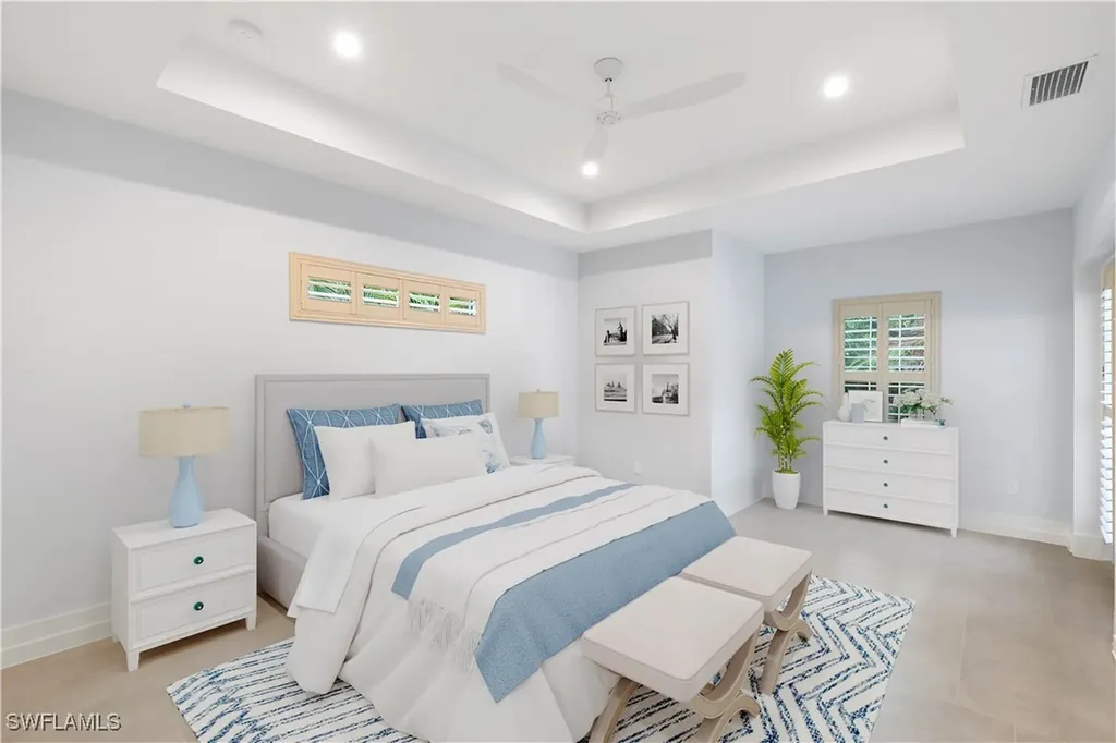 1086 Michigan Avenue Naples FL 34103