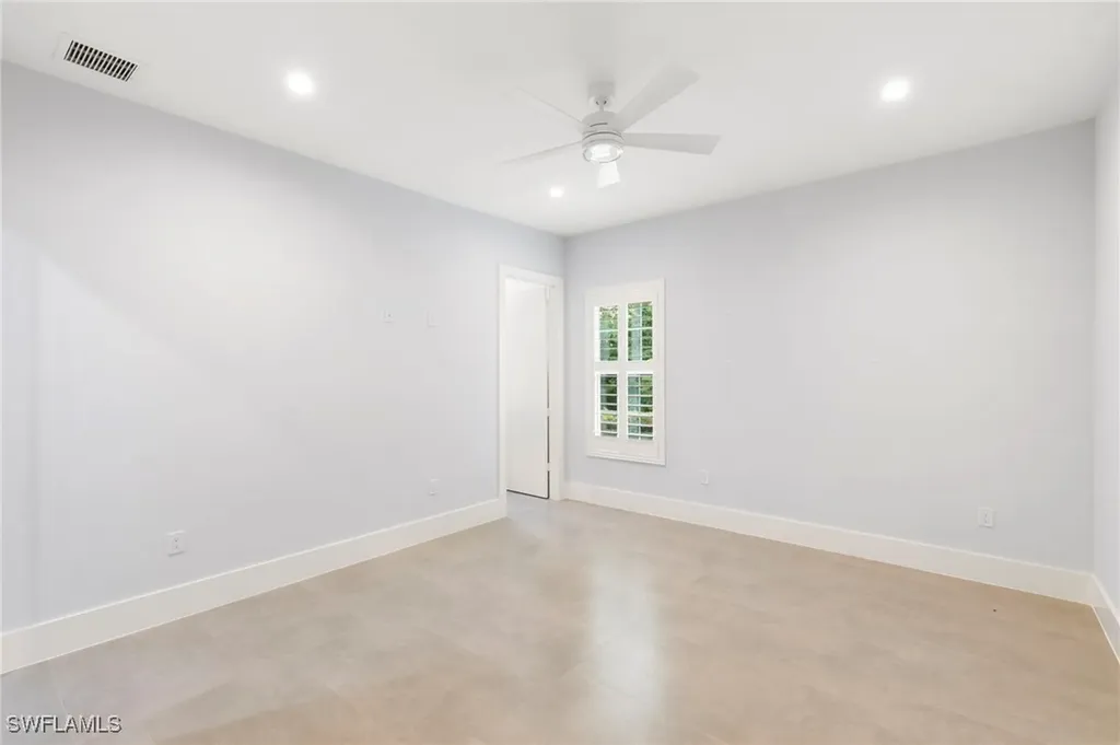 1086 Michigan Avenue Naples FL 34103