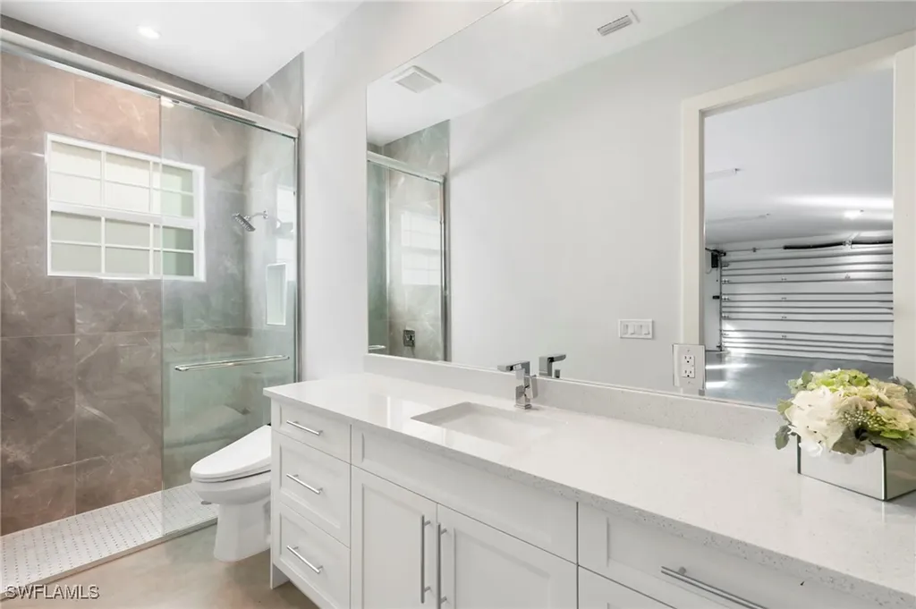 1086 Michigan Avenue Naples FL 34103