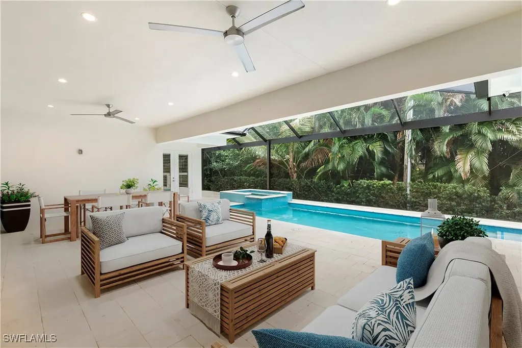 1086 Michigan Avenue Naples FL 34103