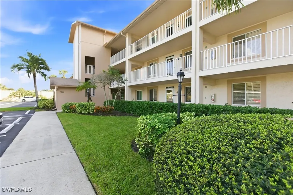 7360 Glenmoor Lane Naples FL 34104