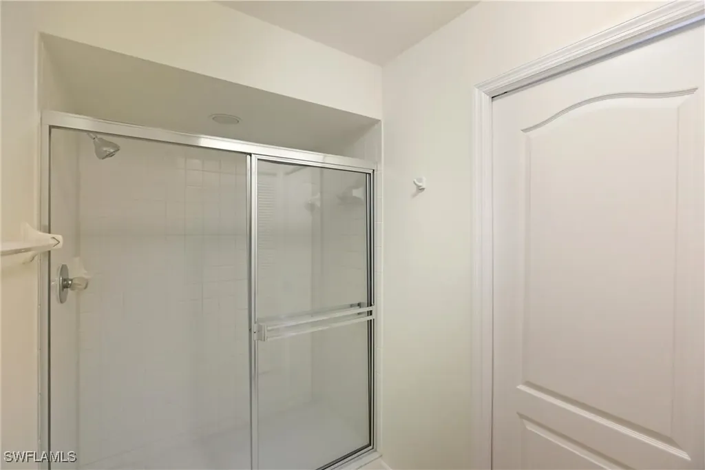 7360 Glenmoor Lane Naples FL 34104