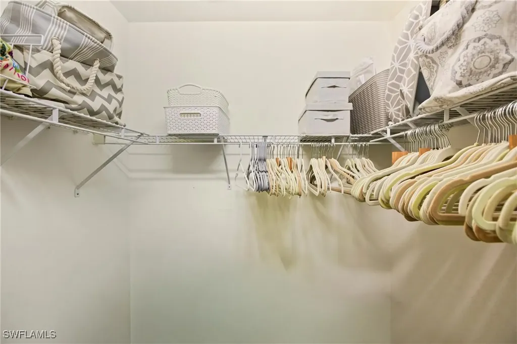 7360 Glenmoor Lane Naples FL 34104