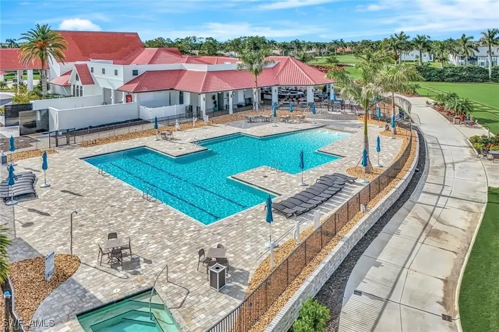 7360 Glenmoor Lane Naples FL 34104