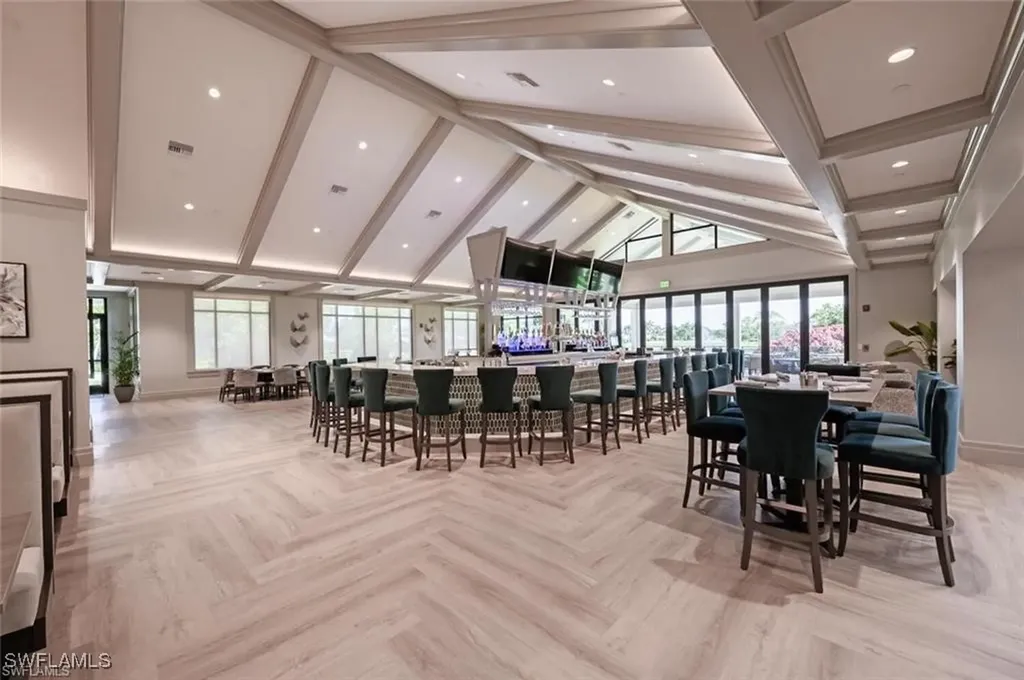 7360 Glenmoor Lane Naples FL 34104