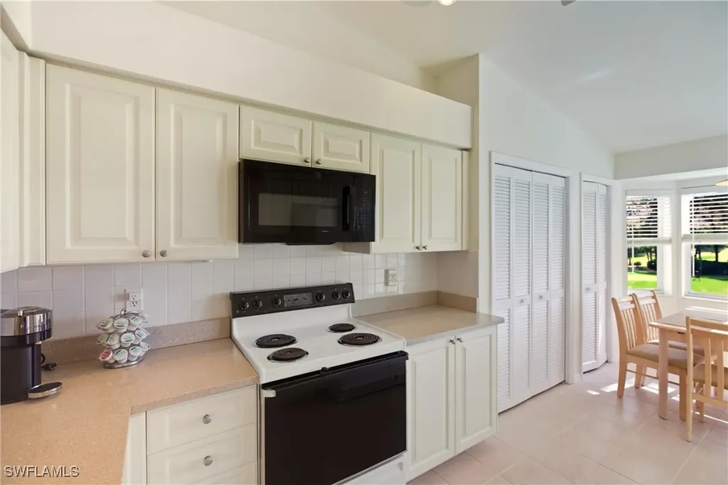 7360 Glenmoor Lane Naples FL 34104