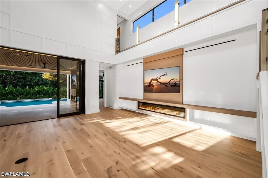 1227 10th Avenue N Naples FL 34102