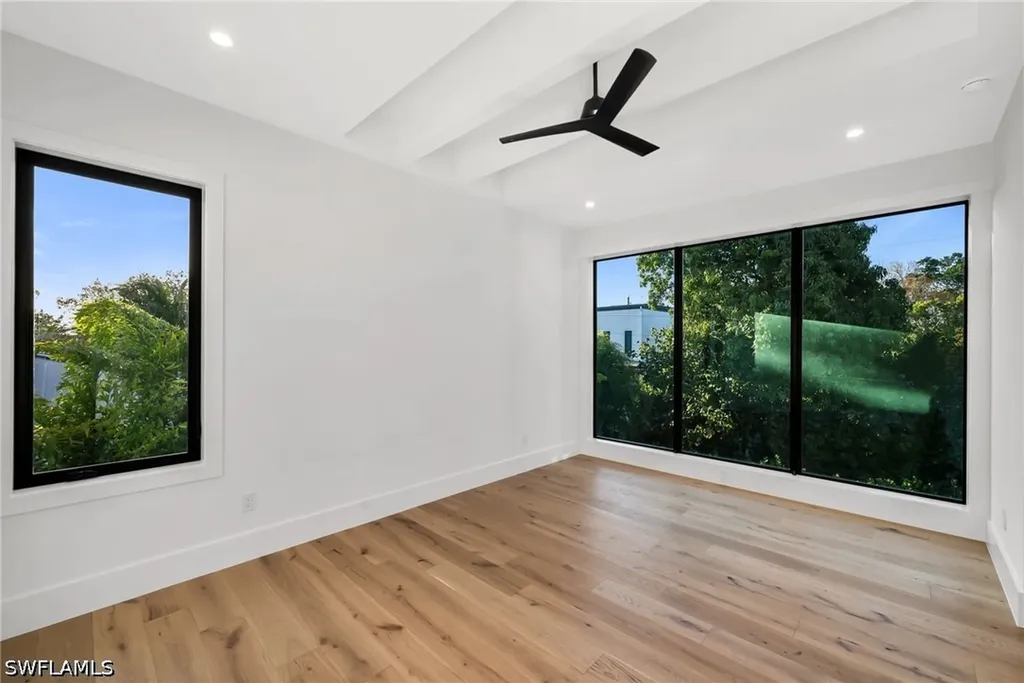 1227 10th Avenue N Naples FL 34102