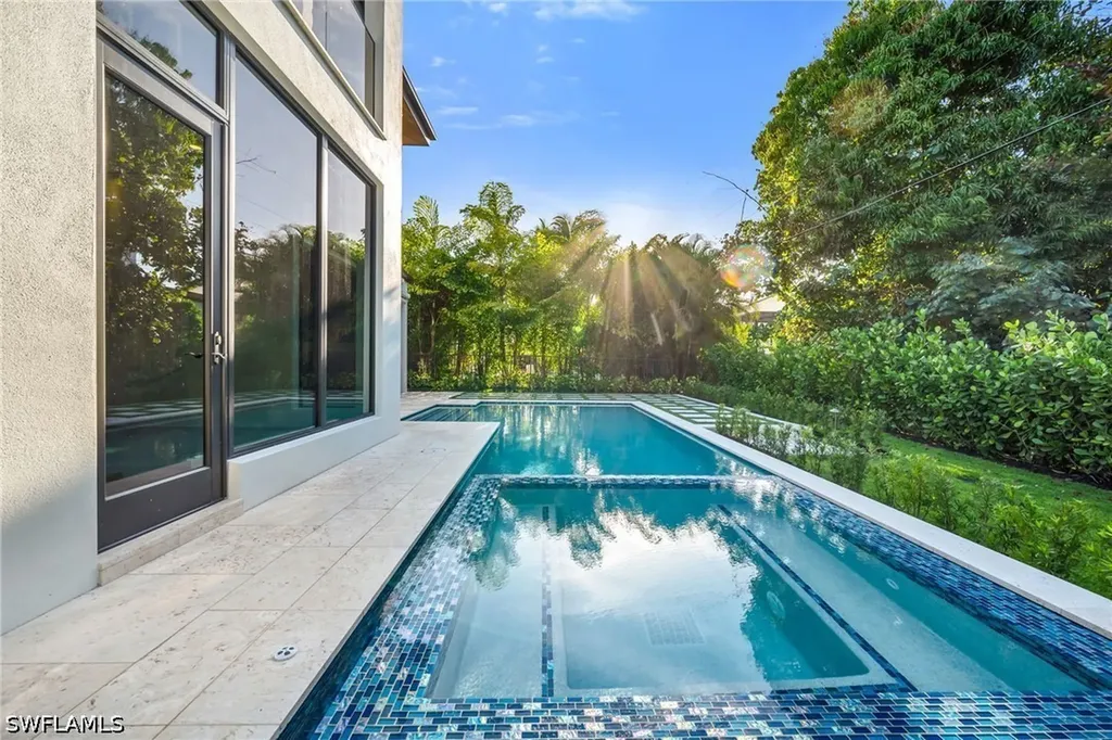 1227 10th Avenue N Naples FL 34102