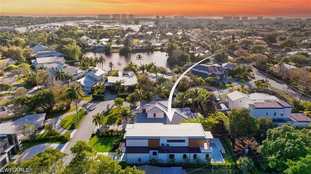 1227 10th Avenue N Naples FL 34102