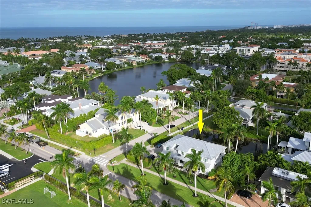 Naples FL, 605 8TH Avenue S, Unit 605