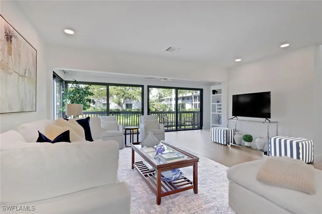 605 8th Avenue S Naples FL 34102