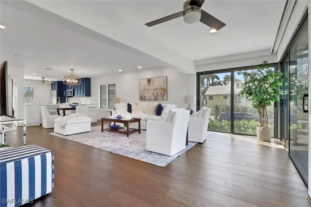 605 8th Avenue S Naples FL 34102