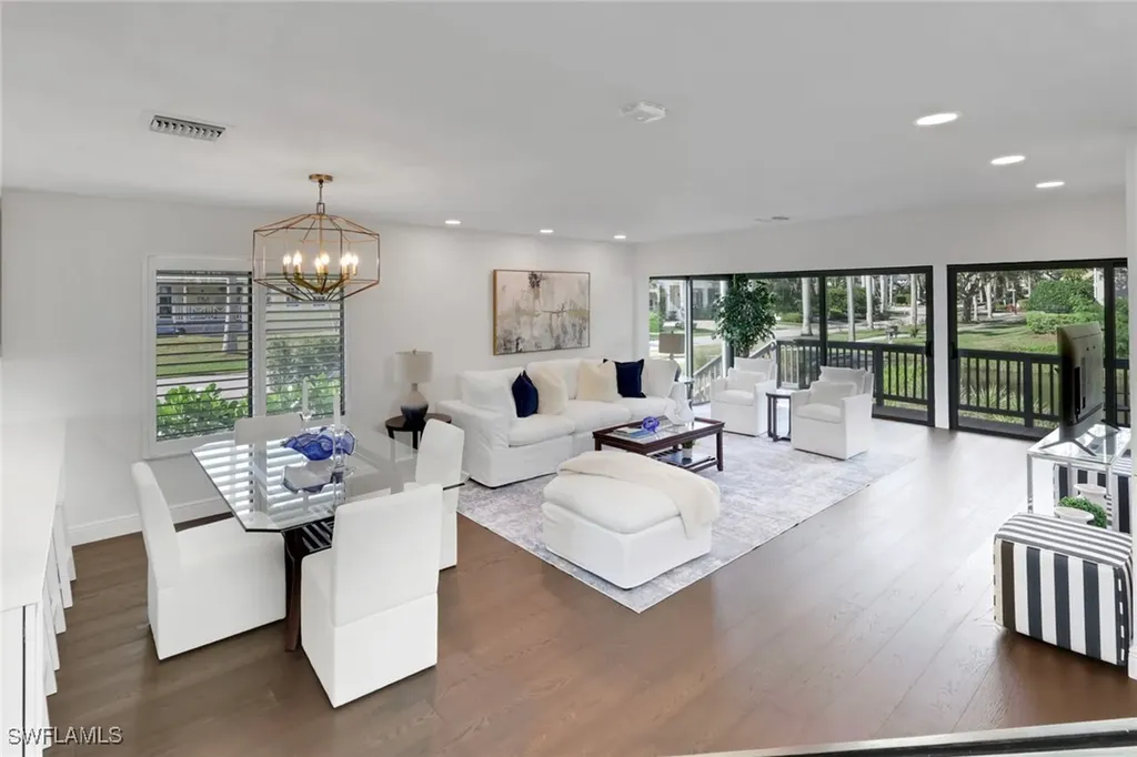 605 8th Avenue S Naples FL 34102