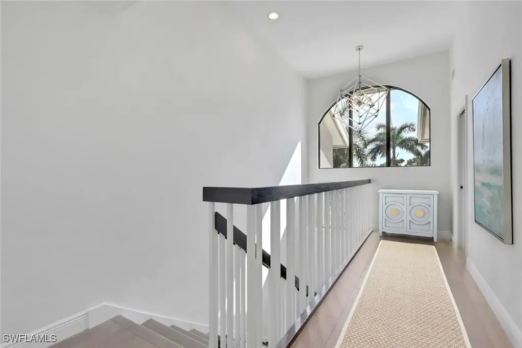 605 8th Avenue S Naples FL 34102
