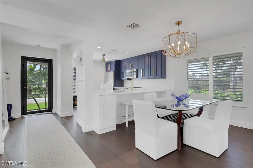 605 8th Avenue S Naples FL 34102