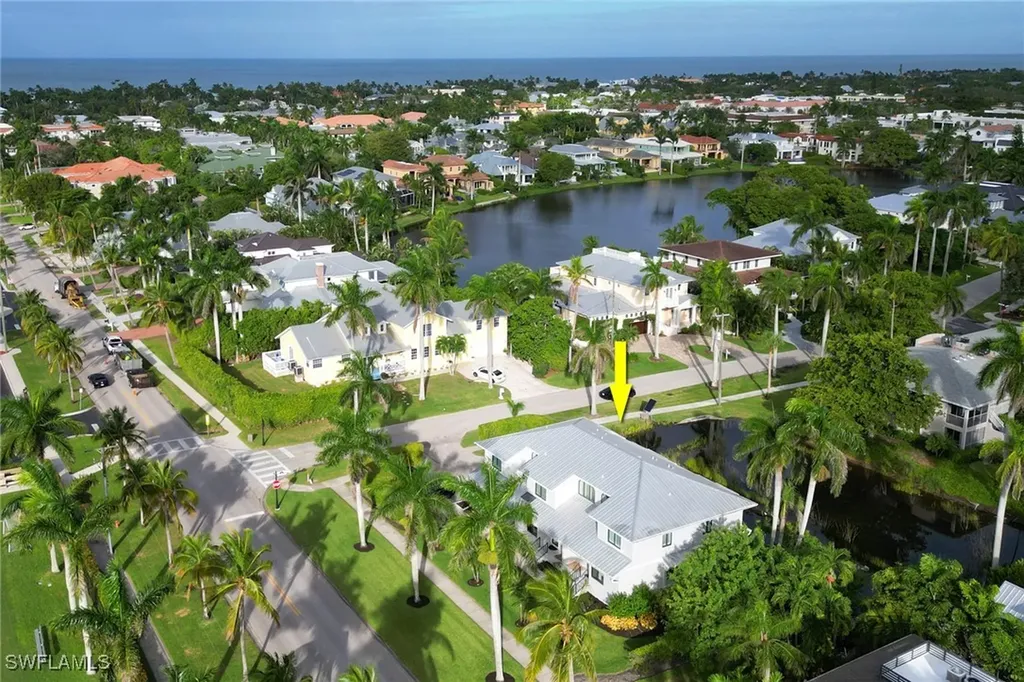 605 8th Avenue S Naples FL 34102