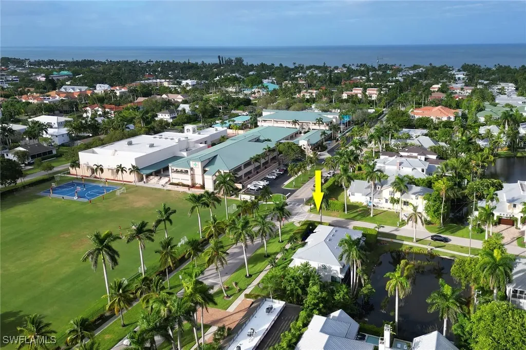 605 8th Avenue S Naples FL 34102