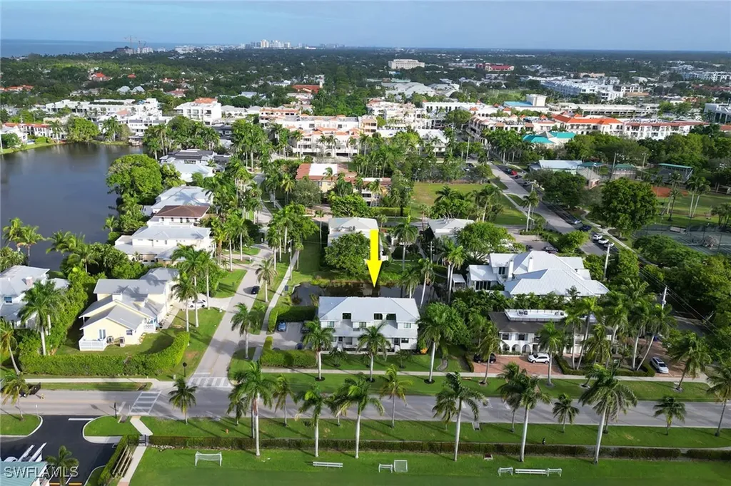 605 8th Avenue S Naples FL 34102