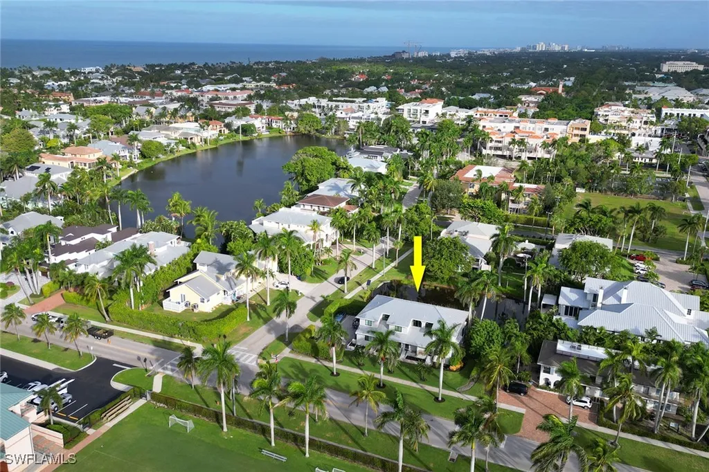 605 8th Avenue S Naples FL 34102