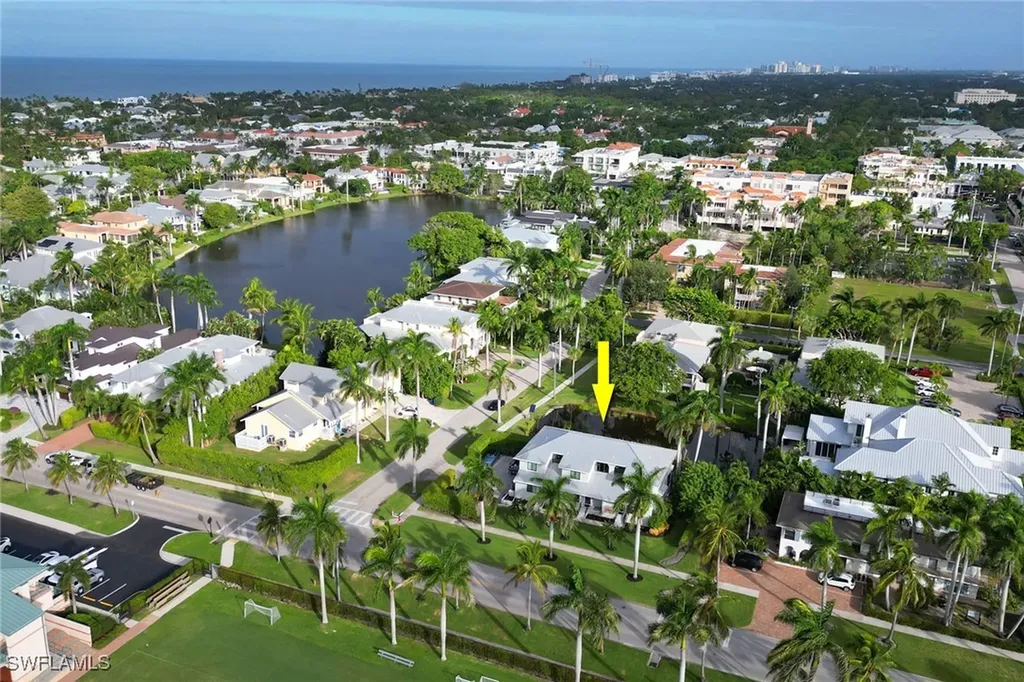 605 8th Avenue S Naples FL 34102
