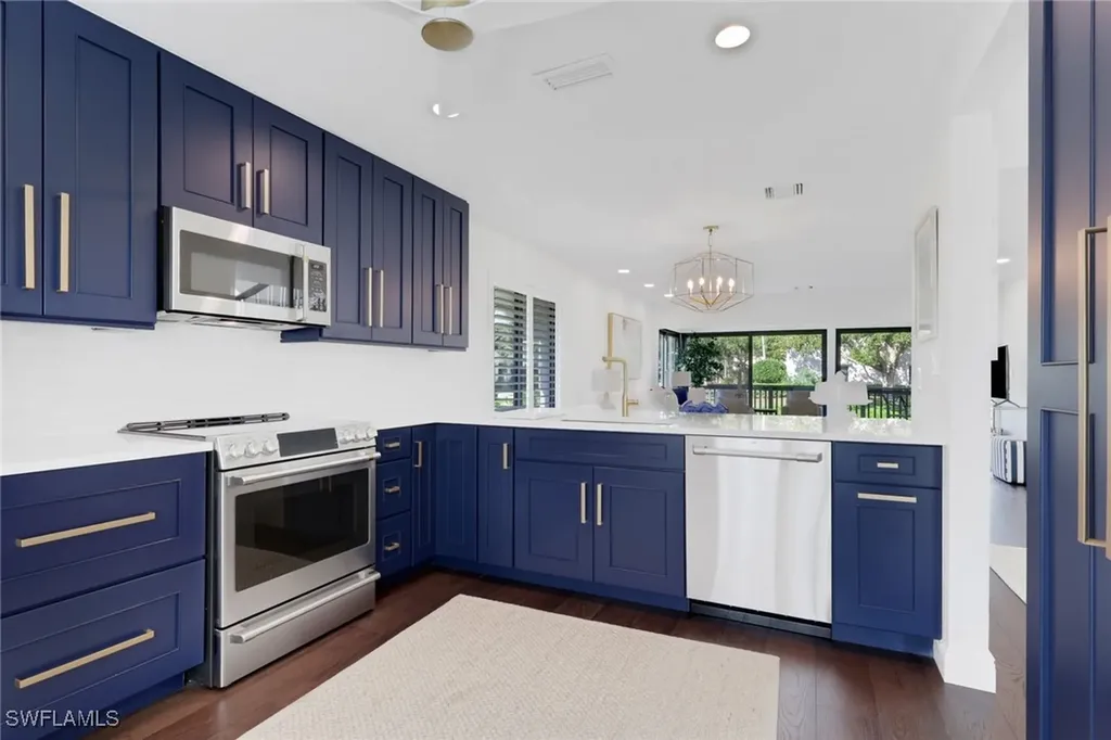 605 8th Avenue S Naples FL 34102