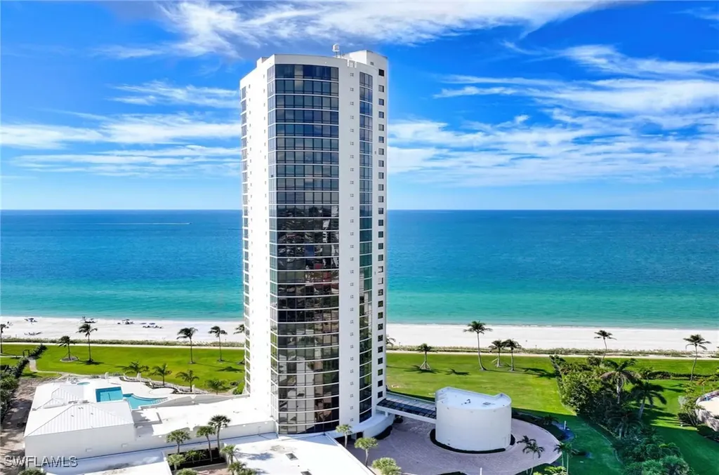 Naples FL, 4601 Gulf Shore Boulevard N, Unit 2