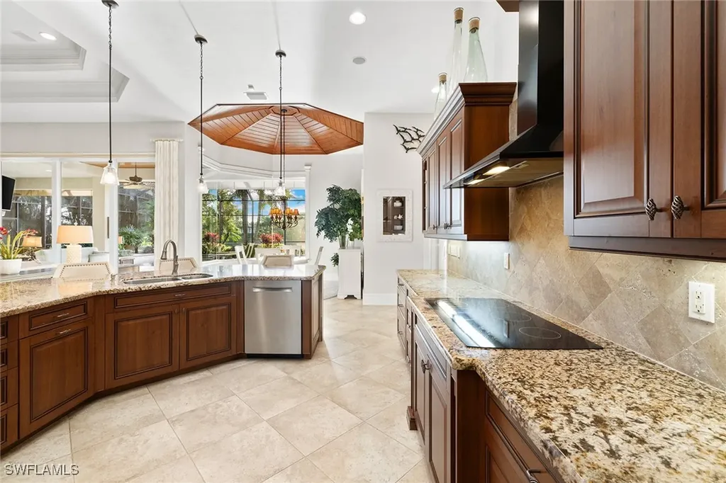 7717 Trent Court Naples FL 34113