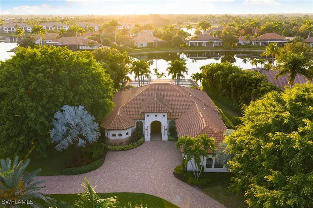 7717 Trent Court Naples FL 34113