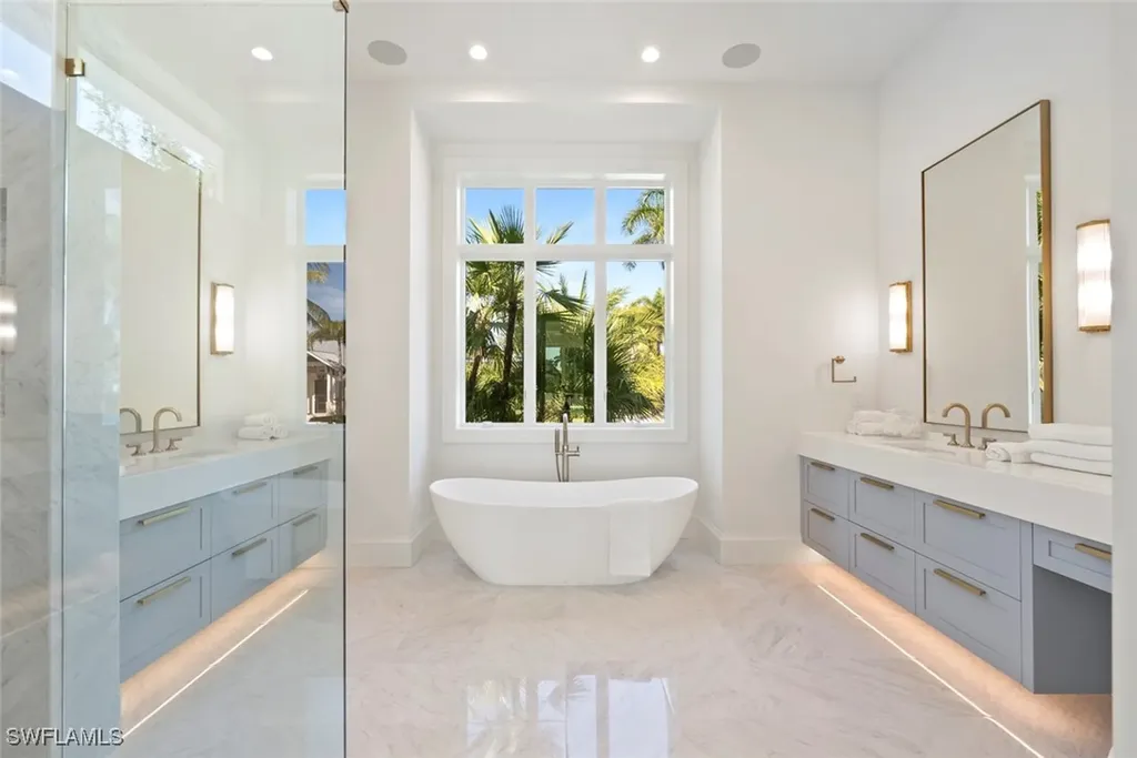 544 13th Avenue S Naples FL 34102