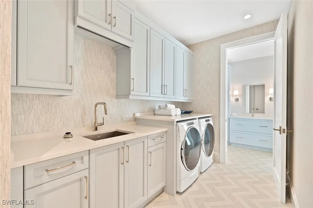 544 13th Avenue S Naples FL 34102