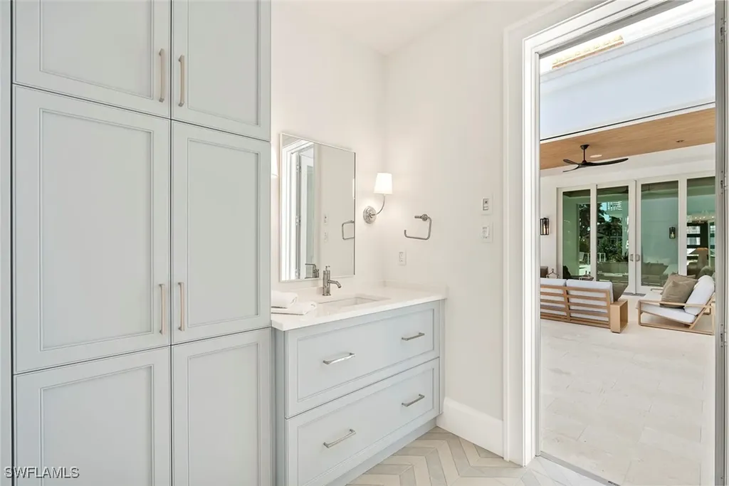 544 13th Avenue S Naples FL 34102