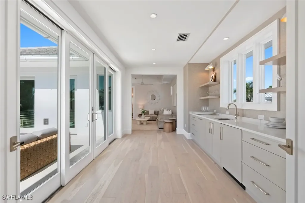 544 13th Avenue S Naples FL 34102