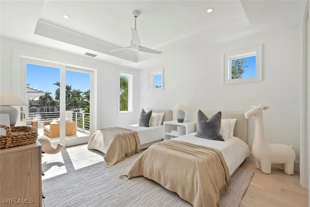 544 13th Avenue S Naples FL 34102