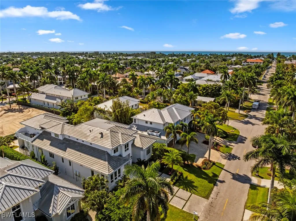 544 13th Avenue S Naples FL 34102