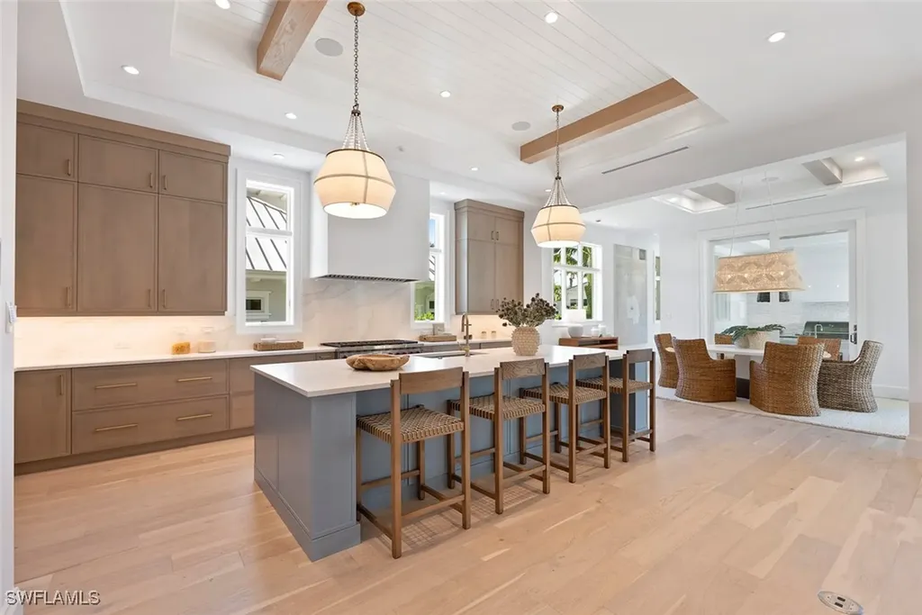 544 13th Avenue S Naples FL 34102