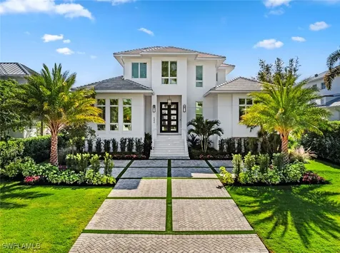 544 13TH Avenue S Naples FL 34102