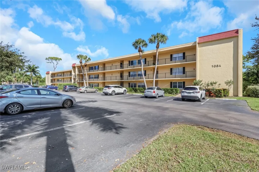 1084 Forest Lakes Drive Naples FL 34105