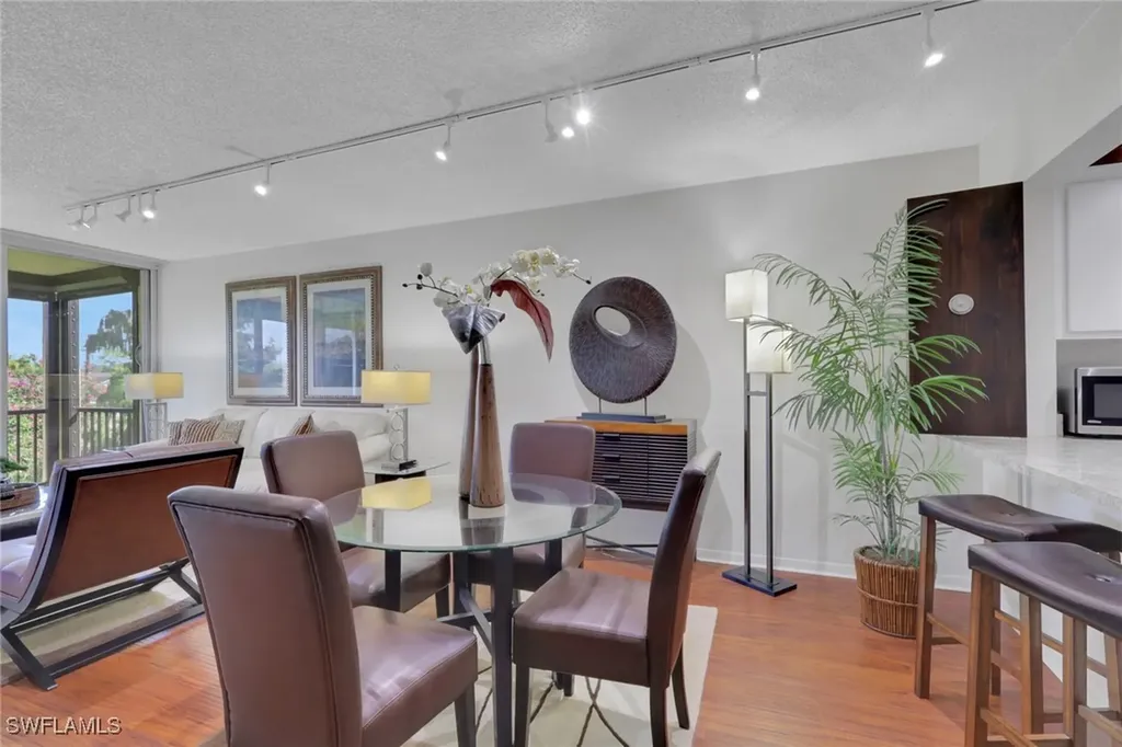 1084 Forest Lakes Drive Naples FL 34105