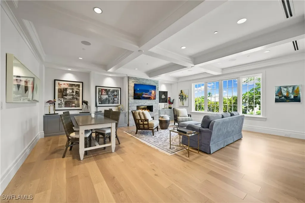 745 12th Avenue S Naples FL 34102