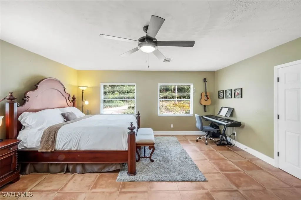 5248 Coral Wood Drive Naples FL 34119