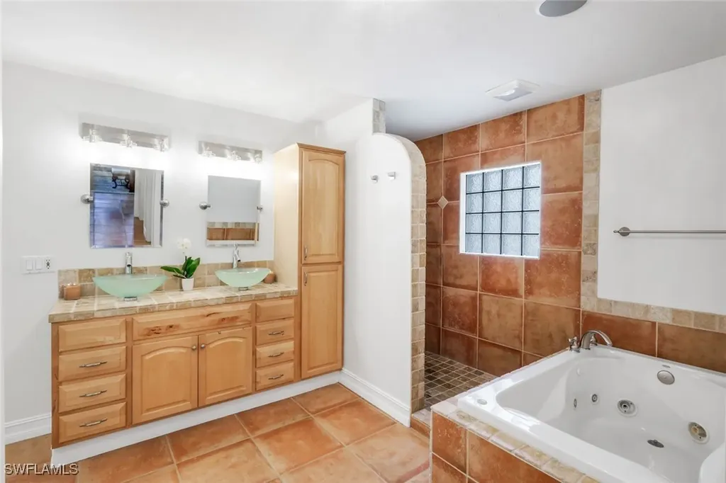 5248 Coral Wood Drive Naples FL 34119