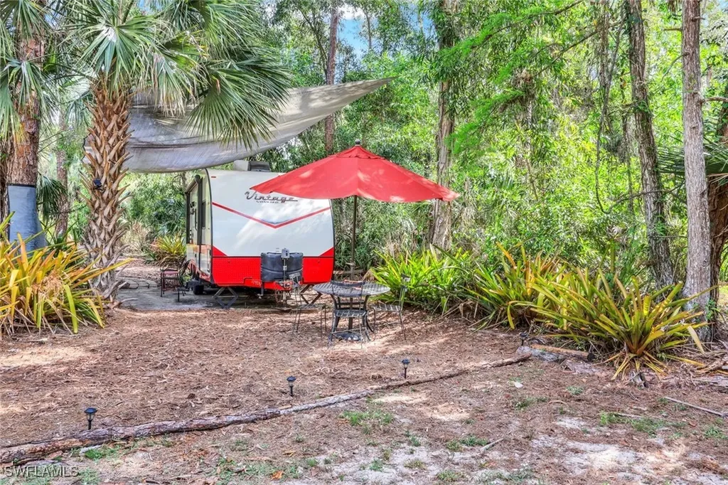 5248 Coral Wood Drive Naples FL 34119