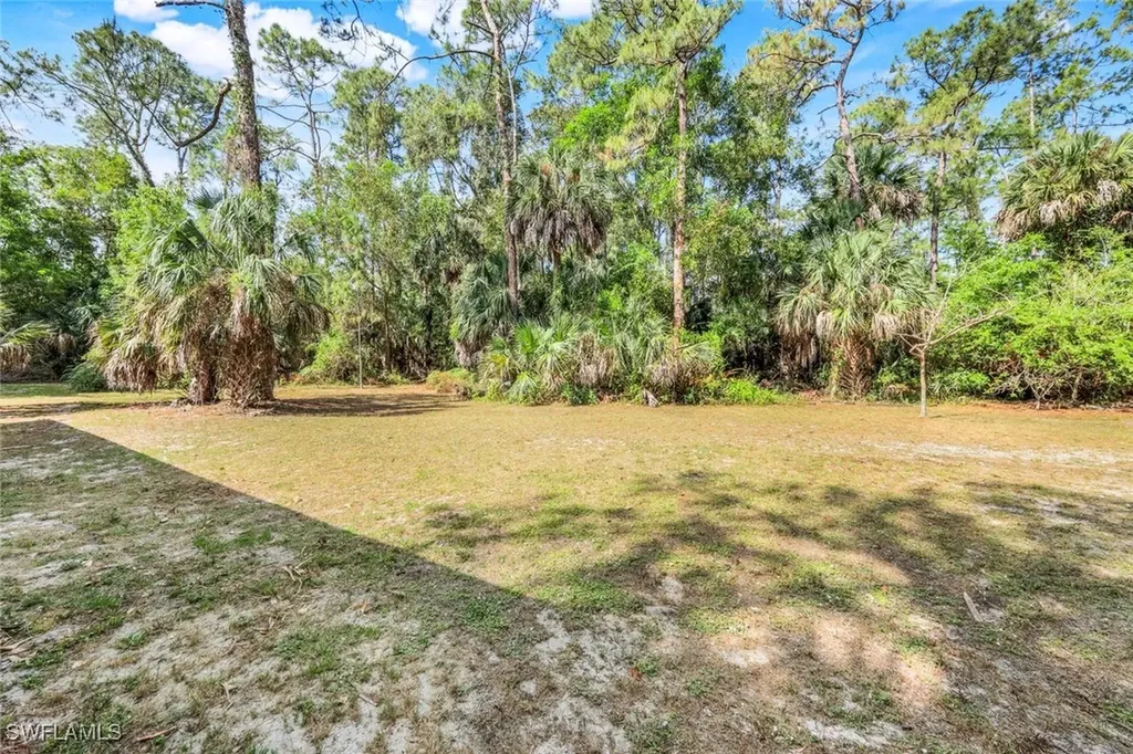 5248 Coral Wood Drive Naples FL 34119