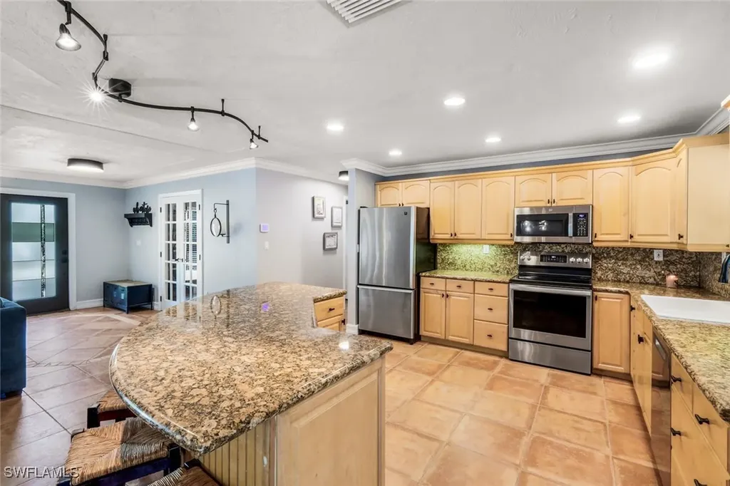 5248 Coral Wood Drive Naples FL 34119
