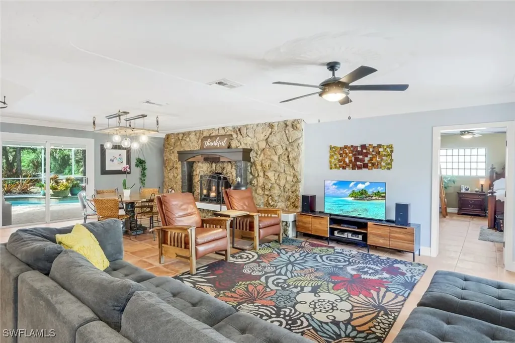 5248 Coral Wood Drive Naples FL 34119