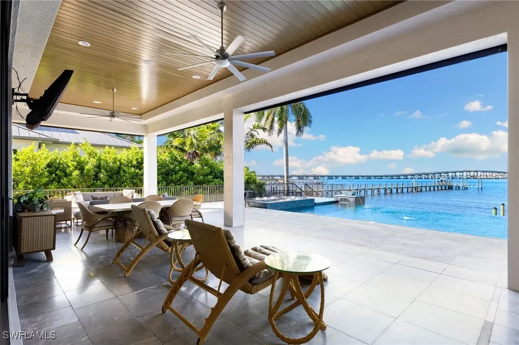 12484 Riverside Drive Fort Myers FL 33919