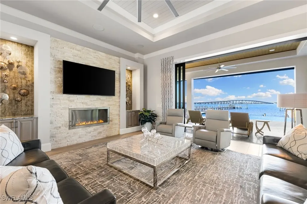 12484 Riverside Drive Fort Myers FL 33919